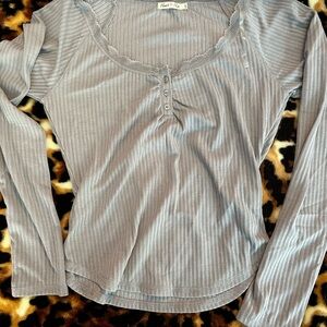 Women's Gray Long Sleeve Top